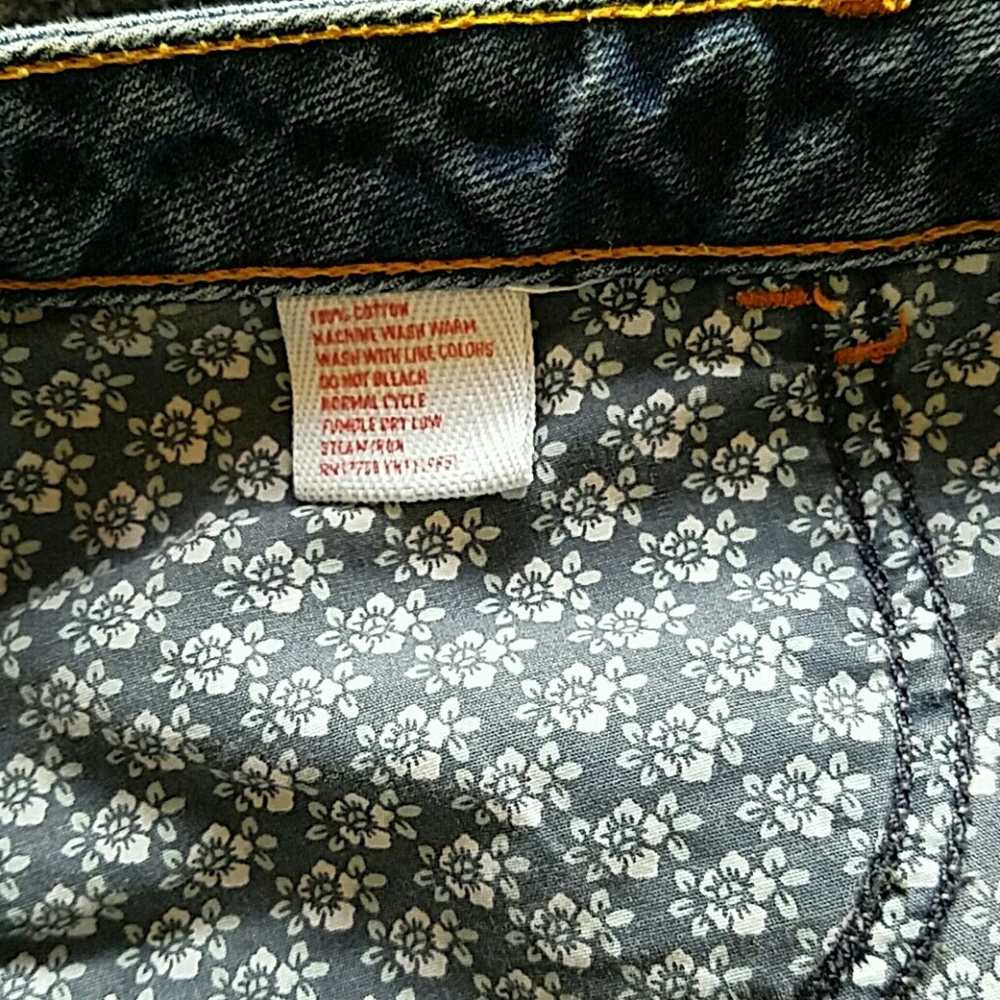 Y2K low-rise jean mini skirt circa 2004 - Picture 6 of 8